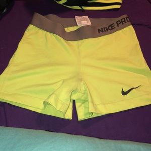 CLEARING CLOSET⚠️Neon yellow Nike pro shorts